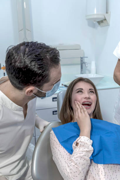 Best Broken or Chipped Tooth Repair in Orida Gulf Coast University, FL
